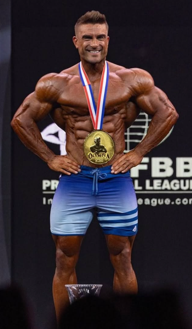 IFBB Pro Ryan Terry