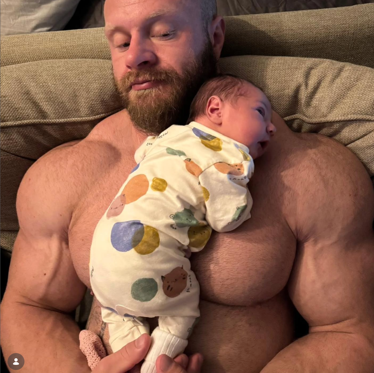 IFBB Pro James Hollingshead and daughter Hailey