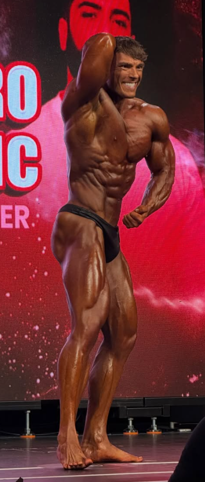 Classic Physique athlete Elliot Robinson