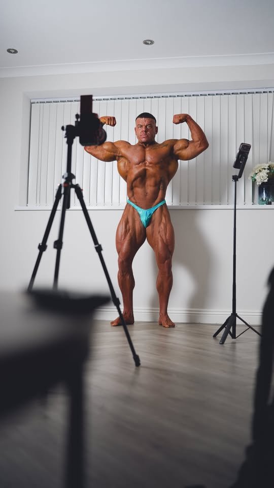 Jay Davies Magic Eye